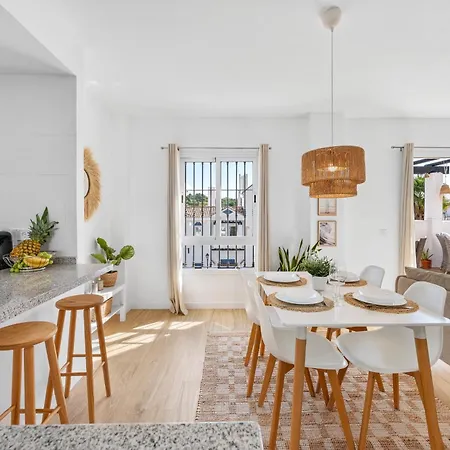 Appartamento 146-charming 2-bedroom Penthouse, Marbella-close To Puerto Banus