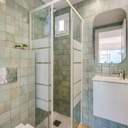 146-charming 2-bedroom Penthouse, Marbella-close To Puerto Banus