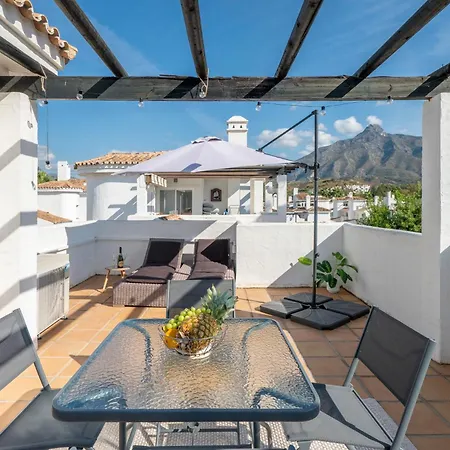 146-charming 2-bedroom Penthouse, Marbella-close To Puerto Banus *